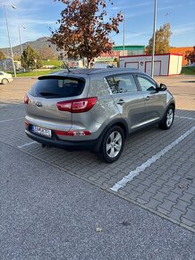 KIA Sportage 1.7 CRDi VGT 2WD EX - 6