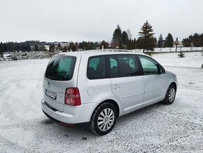 Volkswagen Touran 2.0 TDi - 6