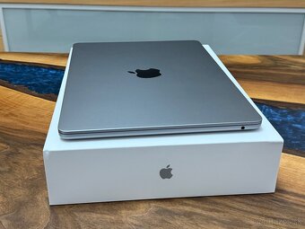 MacBook Air M2 top stav - 6