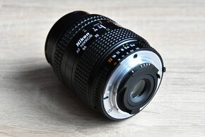 Nikon AF 28-70 f/3.5-4.5D pre SLR a DSLR - 6