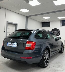 Skoda Octavia 2.0TDI 110Kw DSG - 6