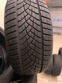 Goodyear Ultragrip 235/50 R17 100V - 6