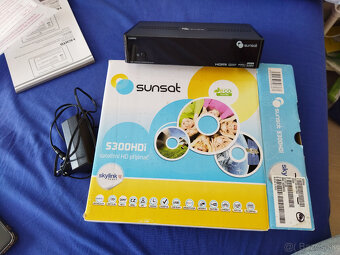 satelitny prijimac OPTIBOX zebra mini a sunsat,router ASUS - 6