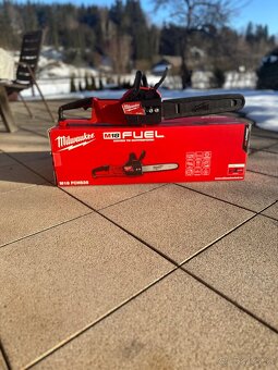 Milwaukee M18 FCHS35-0 FUEL REŤAZOVÁ PÍLA 35 CM - 6