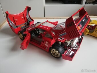 1:18 FERRARI F40  +F40 1:24 - 6