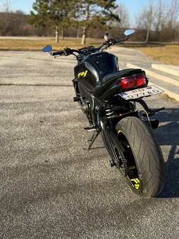 Yamaha Fz1 - 6