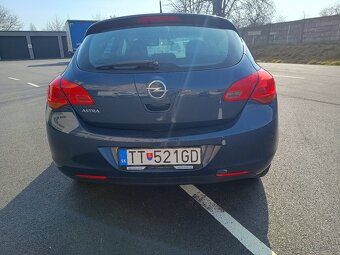 Opel Astra J 1.3 CDTI - 6