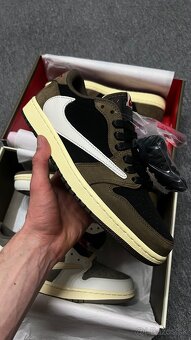 Nike x Travis Scott Air Jordan 1 Low - 6