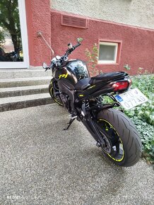 Yamaha Fz1 - 6