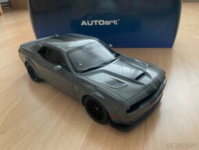 Dodge Challenger SRT Hellcat Widebody 1:18 - 6