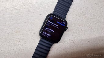 Apple Watch 7 black 45mm - zachovalé - 6