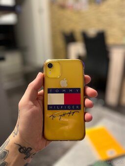 Apple Iphone XR 64GB Gold - 6