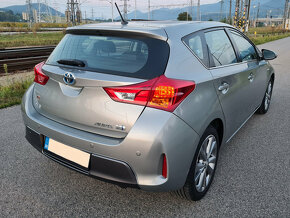 Toyota Auris 1.8 I VVT-I Hybrid Executive - 6