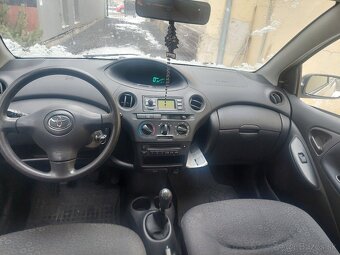 TOYOTA YARIS 1.0 benzín - 6