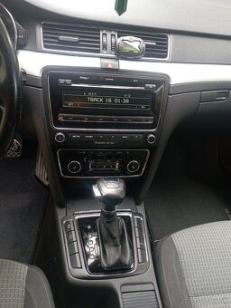 Skoda superb 2,0TDi DSG - 6