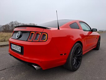 Ford Mustang GT 5.0 V8 - 6