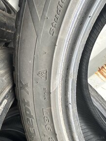 225/55R18 98T - 6