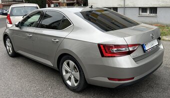 Škoda Superb 2.0 TDI Ambition - 6