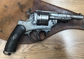 Historicky revolver   Chamelot-Delvigne  1873 - 6