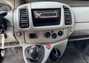 Opel Vivaro 1.9 DTi nafta manuál 74 kw - 6