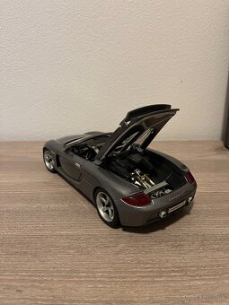 1:18 Porsche Carrera GT MAISTO PREMIERE EDITION - 6