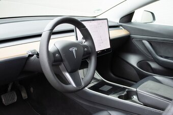 Tesla Model 3 RWD - 6