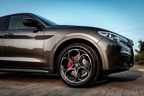 Alfa Romeo Stelvio Veloce - TOP zánovní stav - 6