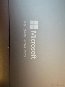 Microsoft Surface Pro 7 i5-1035G4 8GB RAM 256GB SSD - 6