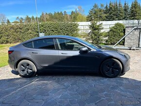 Tesla model 3 - 6