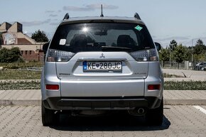 Mitsubishi Outlander 2.4 4x4 - 6