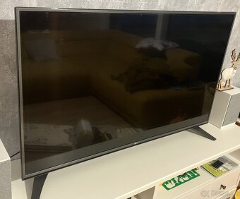 LG Smart TV - uhlopriečka 123 (49") 49UF6857 - 6