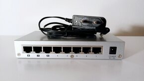 NA PREDAJ Switch Zyxel 8-ports - 6