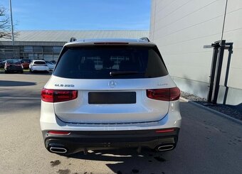 Mercedes-Benz GLB 220 4M AMG - 6