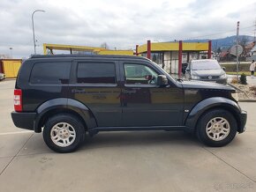 Dodge Nitro 2.8 CRD SXT A/T - 6