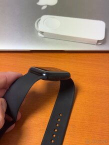 Apple Watch SE 2 44mm MIDNIGHT - záruka - 6