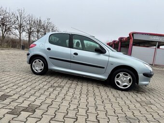 Peugeot 206 1.1 benzín - 6