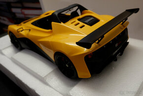 Lotus 3 Eleven Roadster Yellow AUTOart 1:18 - 6