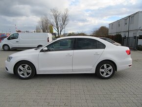 Volkswagen Jetta 1.6 TDI Trendline - 6