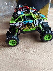 2x RC Terénny Jeep King Turned 2,4 GHz, 6x batéria, 4WD - 6