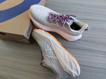 Trailove tenisky Asics NOVABLAST 4 TR 38 - 6