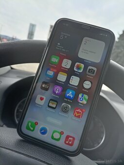 Predám iPhone 11 128gb - 6