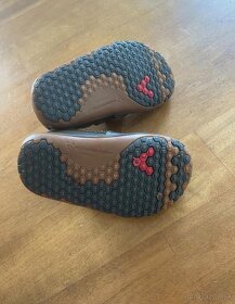 Vivobarefoot rooty  21 - 6