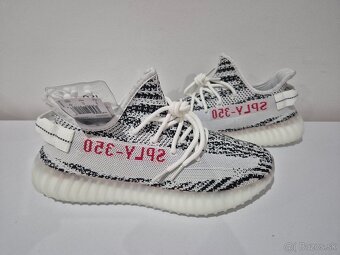 Yeezy Boost 350 V2 "Zebra" - 6