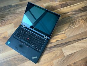 Lenovo ThinkPad x390 YOGA s puknutým displejom - 6