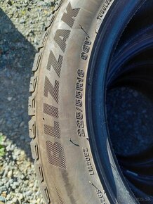 Pneu 225/55r18.  98v. Continental - 6