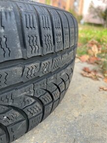 Nokian zimné pneu 215/50 r17 - 6