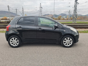 Toyota Yaris 1.3 VVT-I Summer Cool - 6