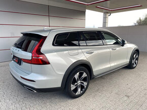 Volvo V60 Cross Country 2.0 D4 190 AWD MOMENTUM A/T - 6