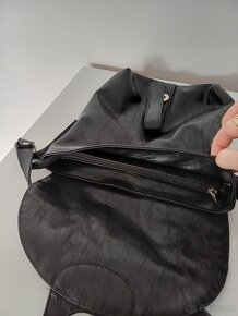 Dámska čierna crossbody kabelka - 6