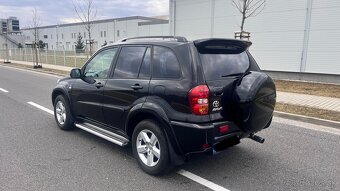 Toyota RAV4 2.0 110kw benzín,2005 - 6